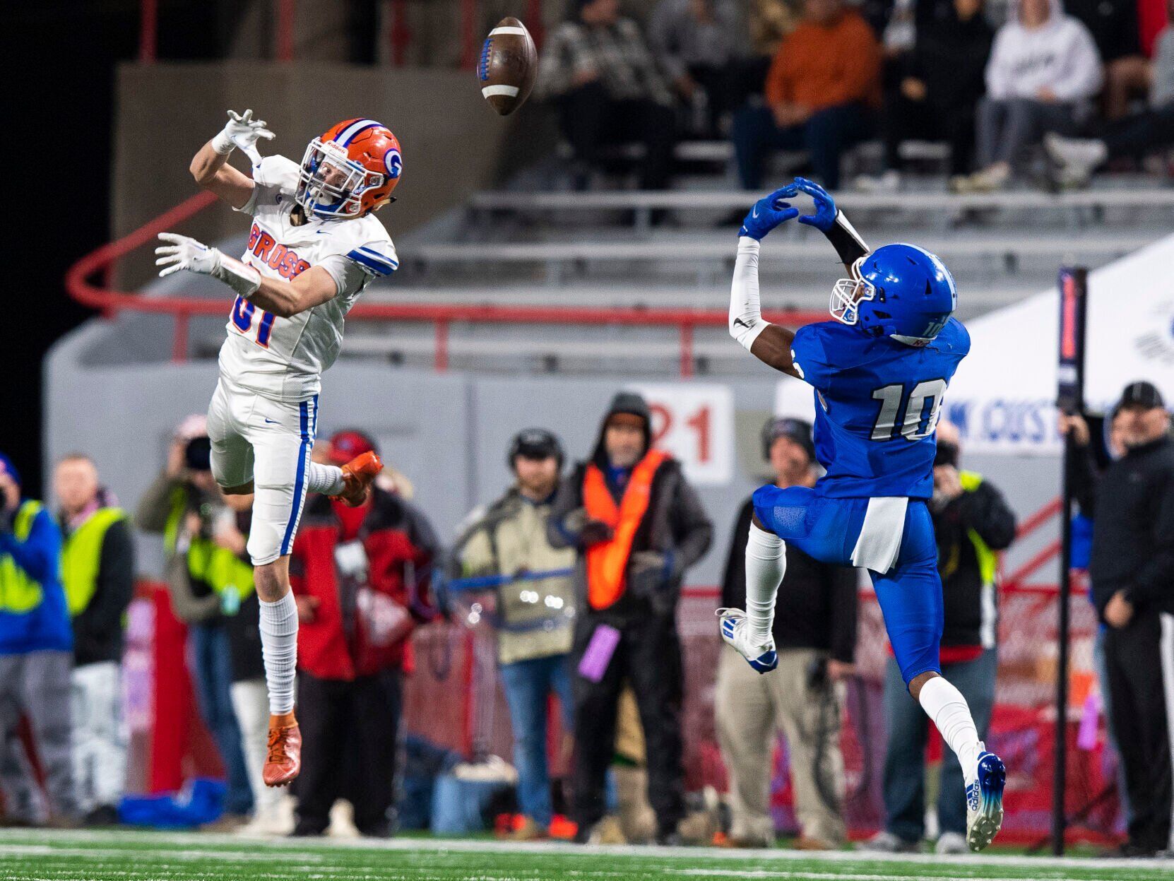 Prep football Class B championship